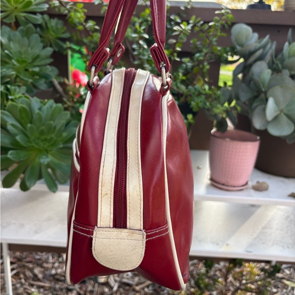Roots Burgundy Handbag with Cream Trim - Picture 3 of 5